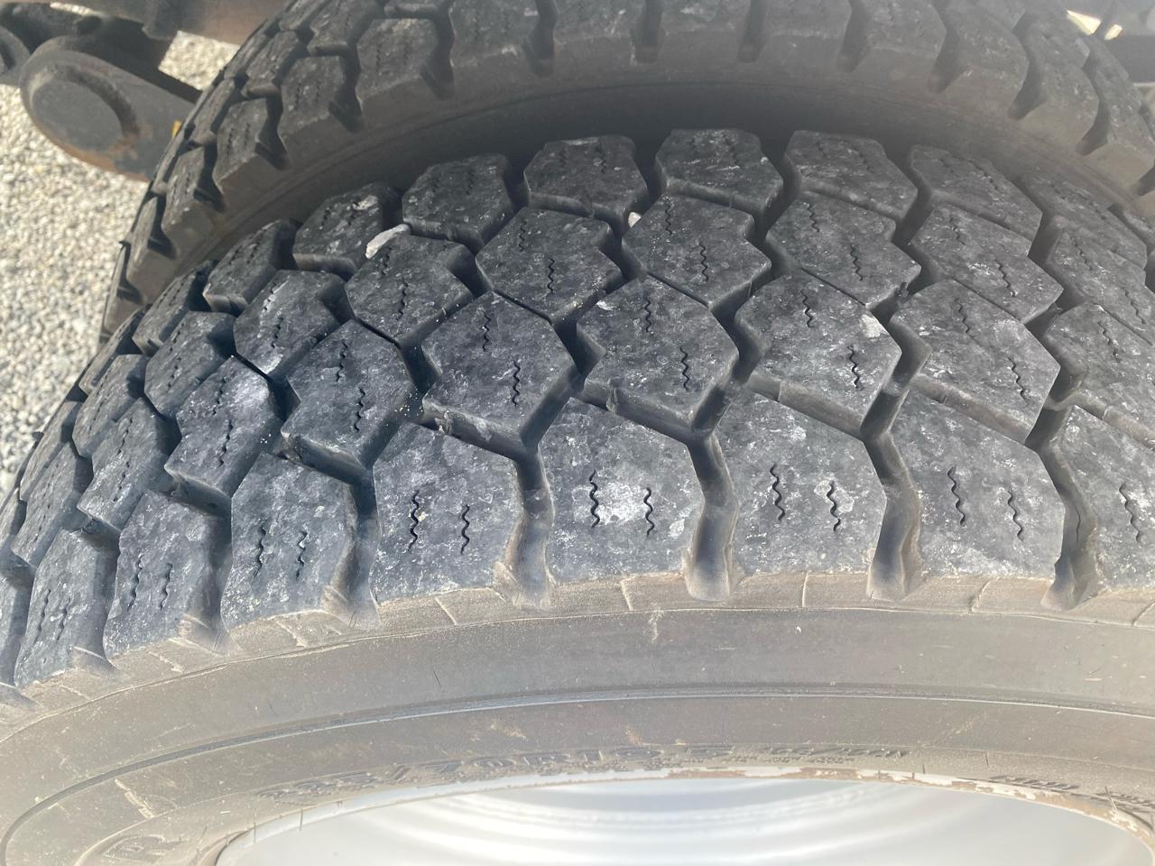 Ford Super Duty F-450 DRW XLT 2WD Reg Cab 145" WB 60" CA 2017