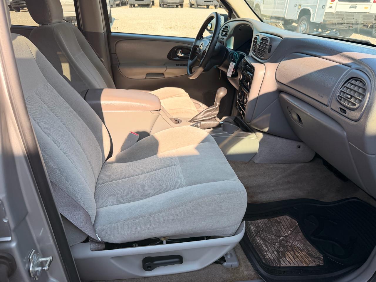 Chevrolet TrailBlazer 4dr 4WD LS 2005