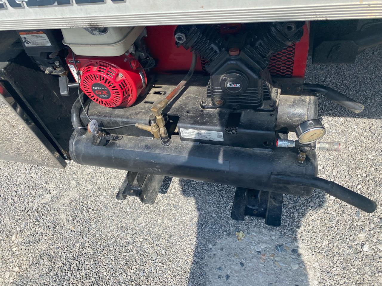 GMC TC5500 Regular Cab 2004