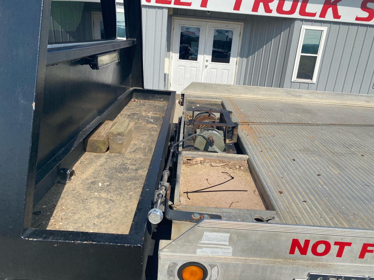 GMC TC5500 Regular Cab 2004