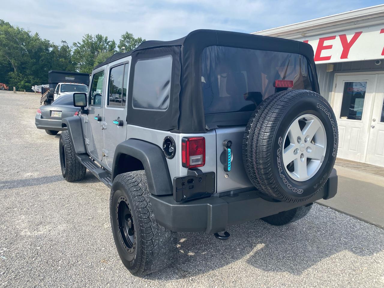 Jeep Wrangler Unlimited 4WD 4dr Sport 2015