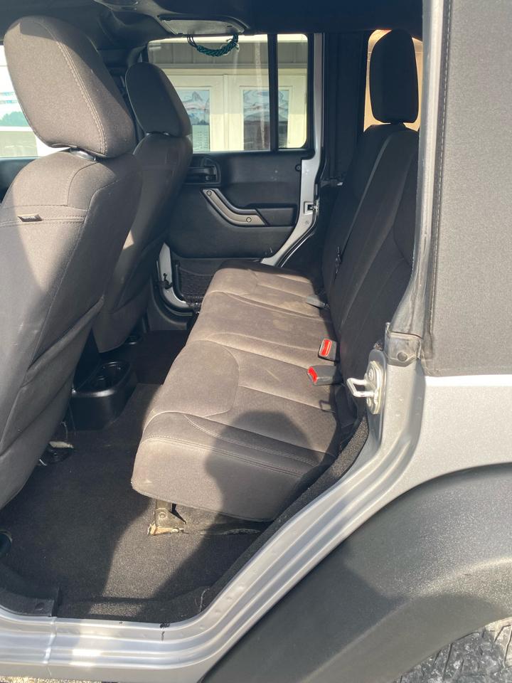 Jeep Wrangler Unlimited 4WD 4dr Sport 2015