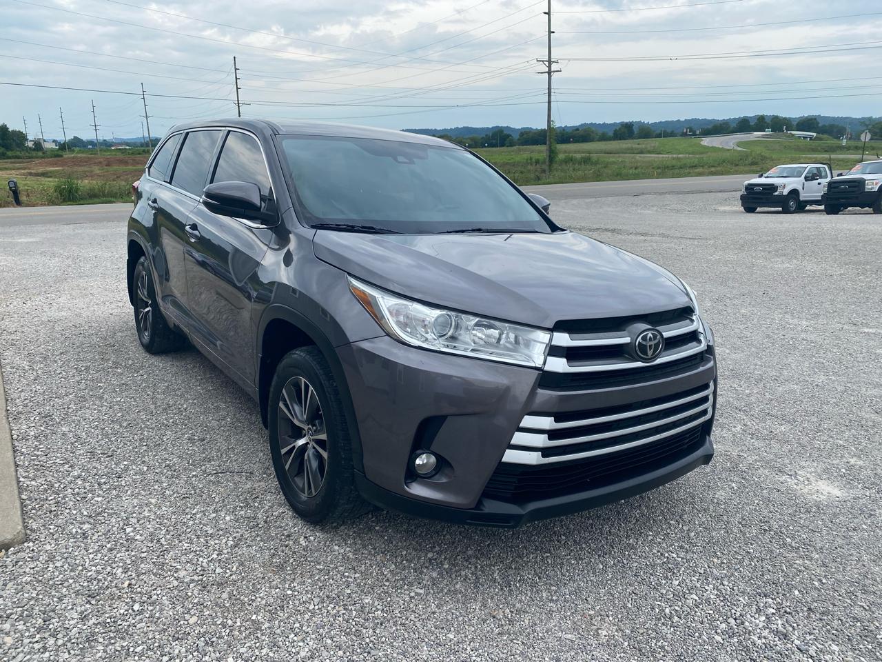 Toyota Highlander LE V6 AWD (Natl) 2018