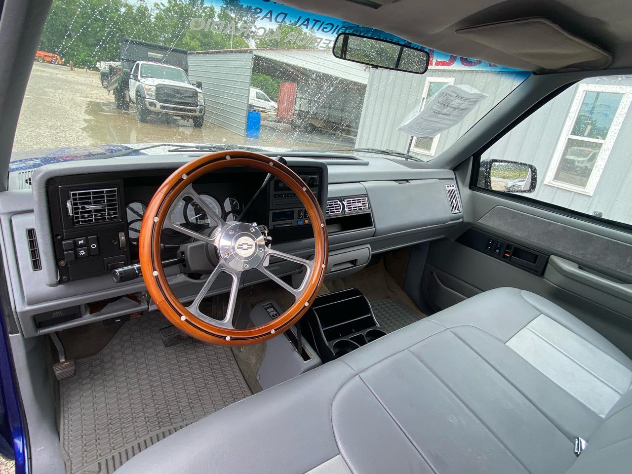 Chevrolet 1/2 Ton Pickups Fleetside 117.5" 4WD 1989