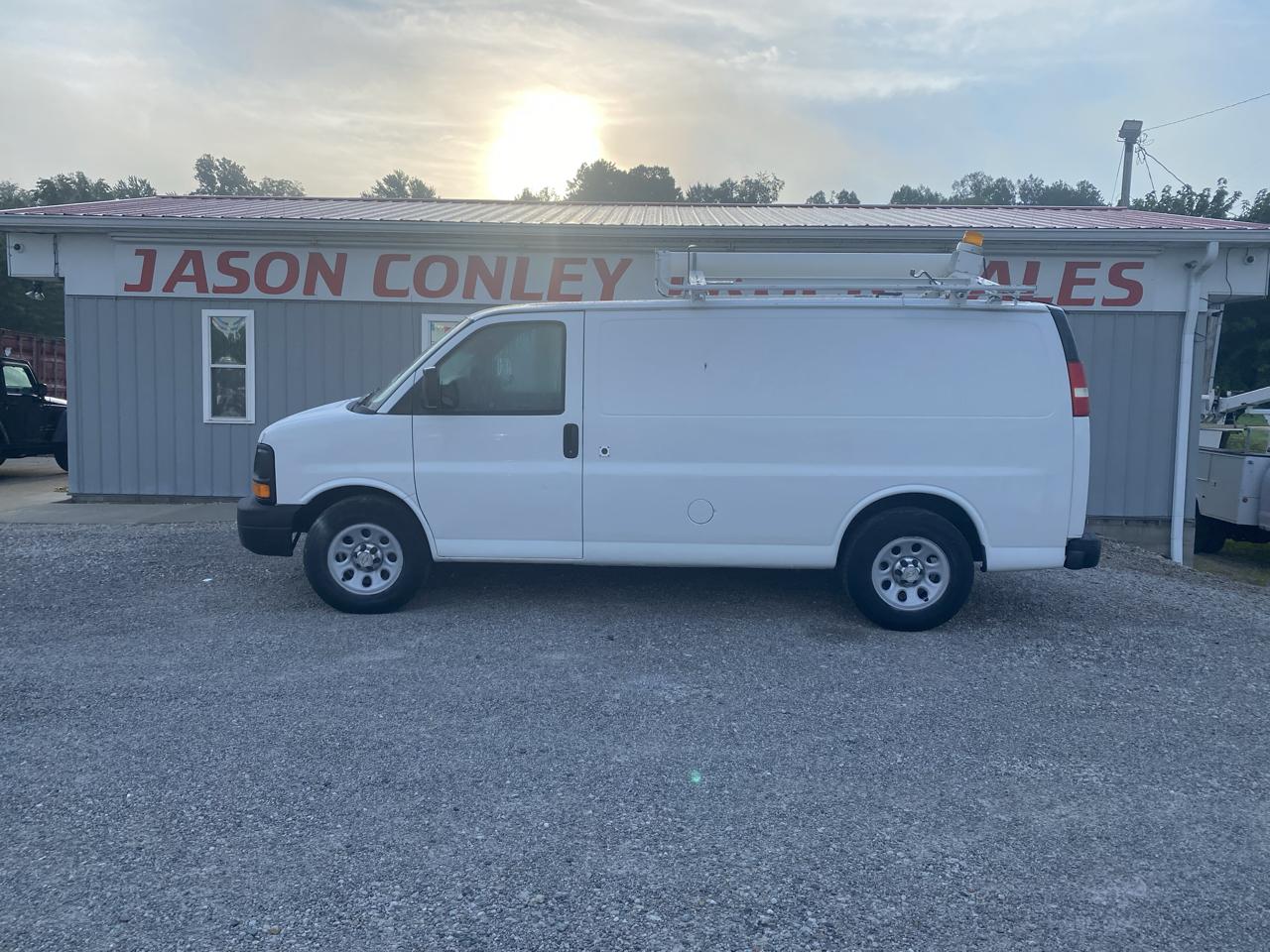  2013 Chevrolet Express Cargo 1500 RWD   