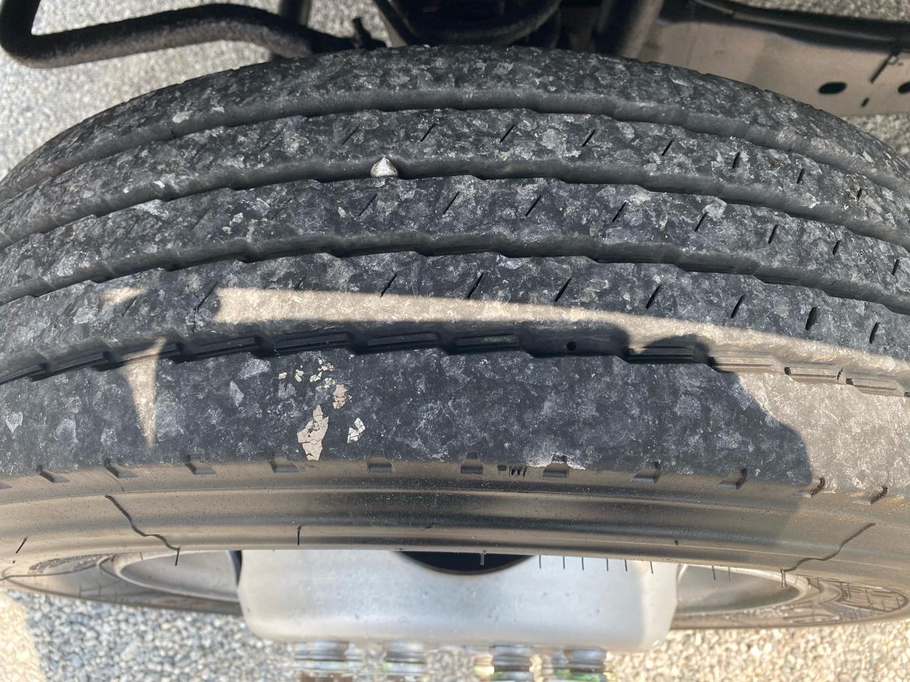 Ford Super Duty F-450 DRW 2WD Reg Cab 141" WB 60" CA XL 2012