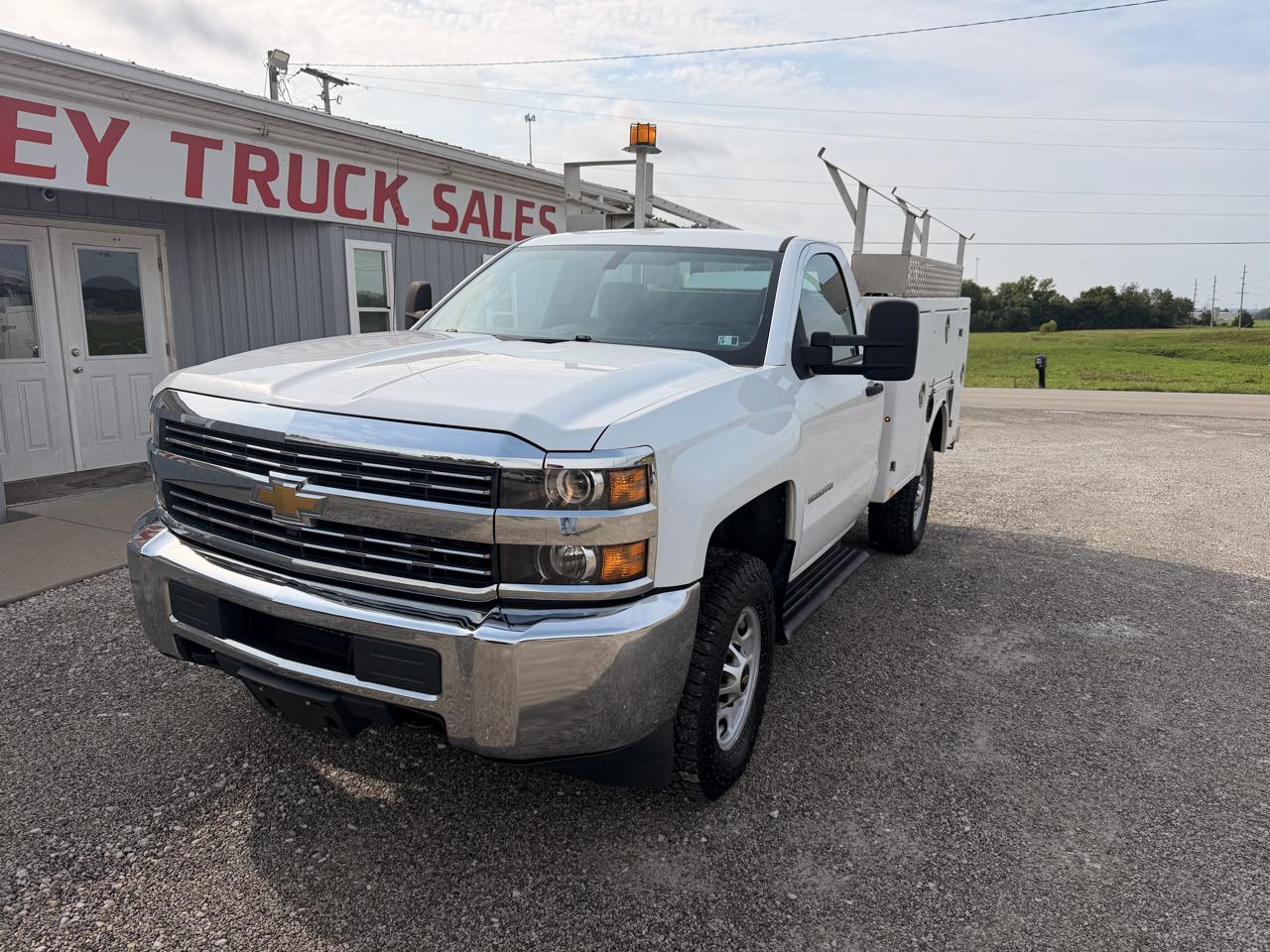 Chevrolet Silverado 2500HD 4WD Reg Cab 133.6" Work Truck 2015