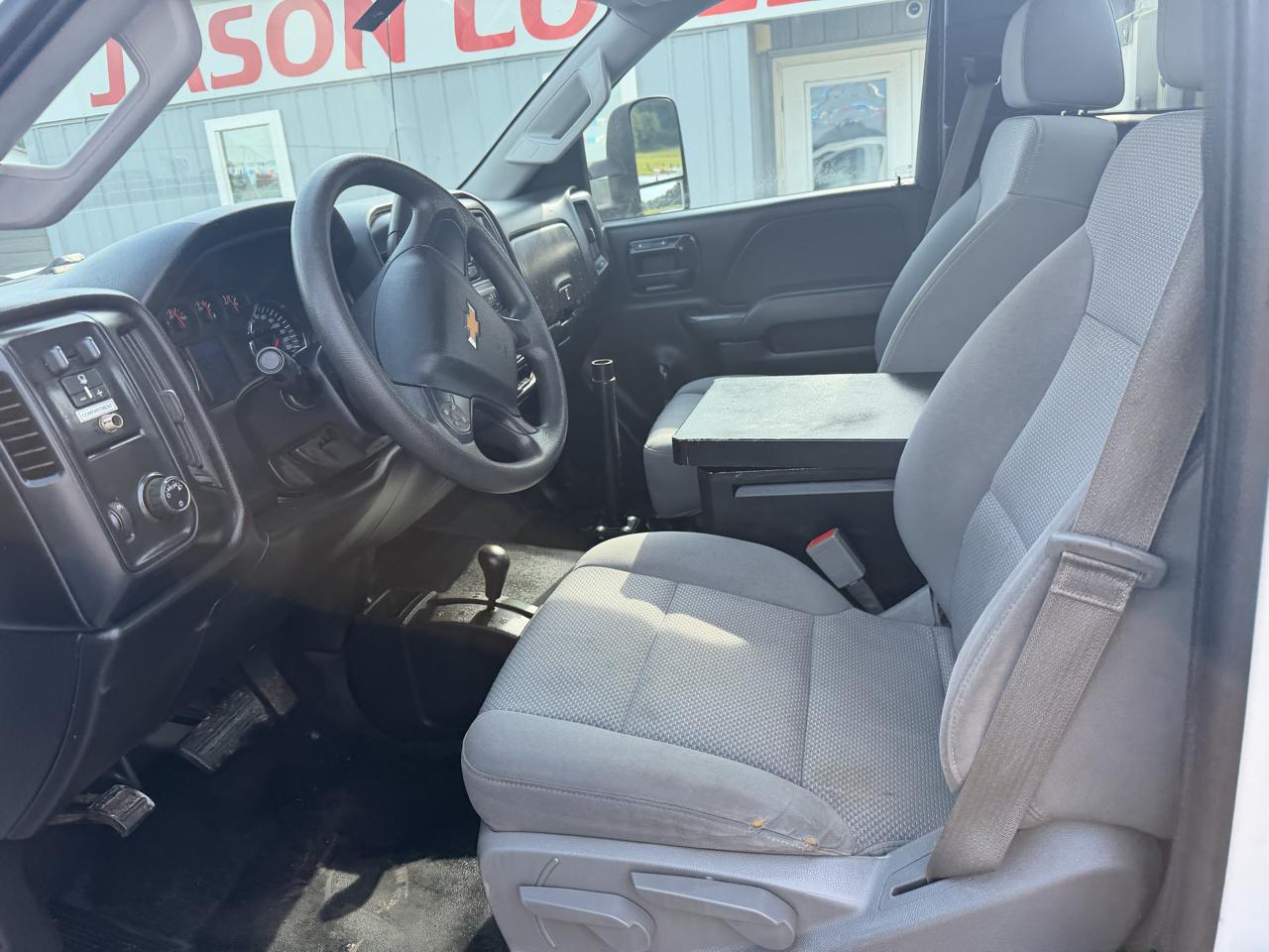 Chevrolet Silverado 2500HD 4WD Reg Cab 133.6" Work Truck 2015