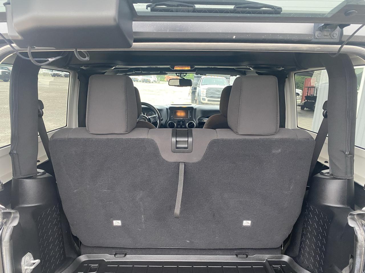 Jeep Wrangler 4WD 2dr Willys Wheeler 2014
