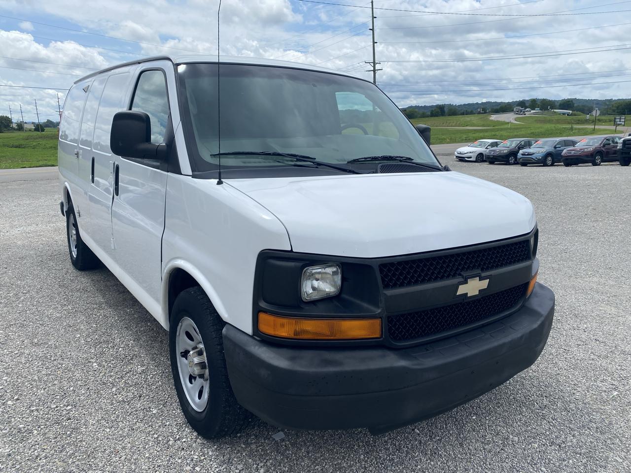 Chevrolet Express Cargo Van RWD 1500 135" 2012