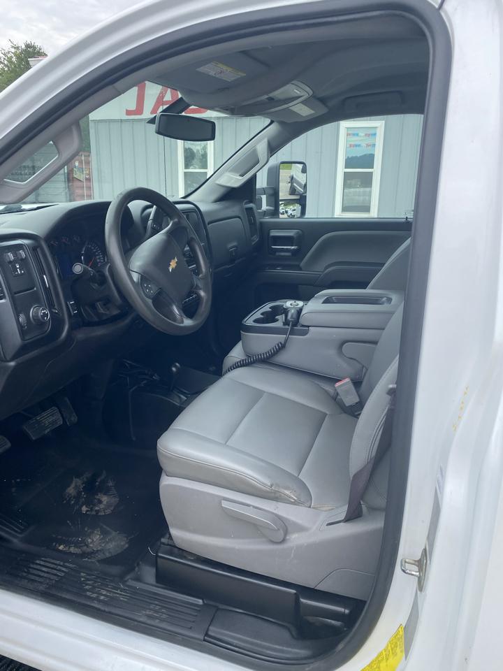 Chevrolet Silverado 3500HD 4WD Reg Cab 137.5" WB, 59.06" CA WT 2017
