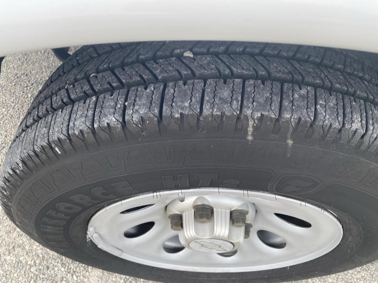 Chevrolet Express Cargo Van RWD 1500 135" 2014
