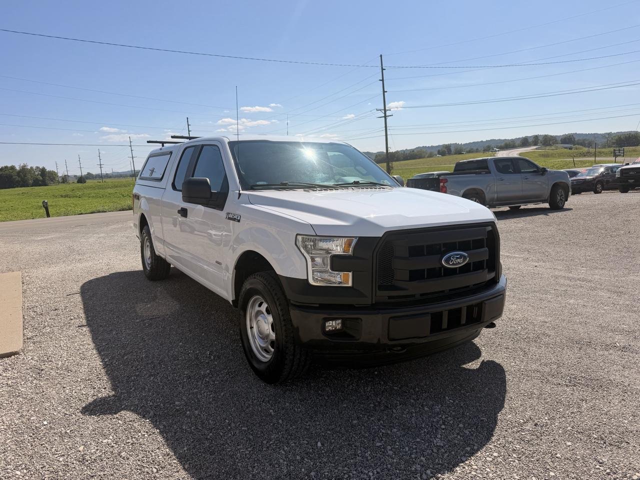 Ford F-150 4WD SuperCab 145" XL 2015