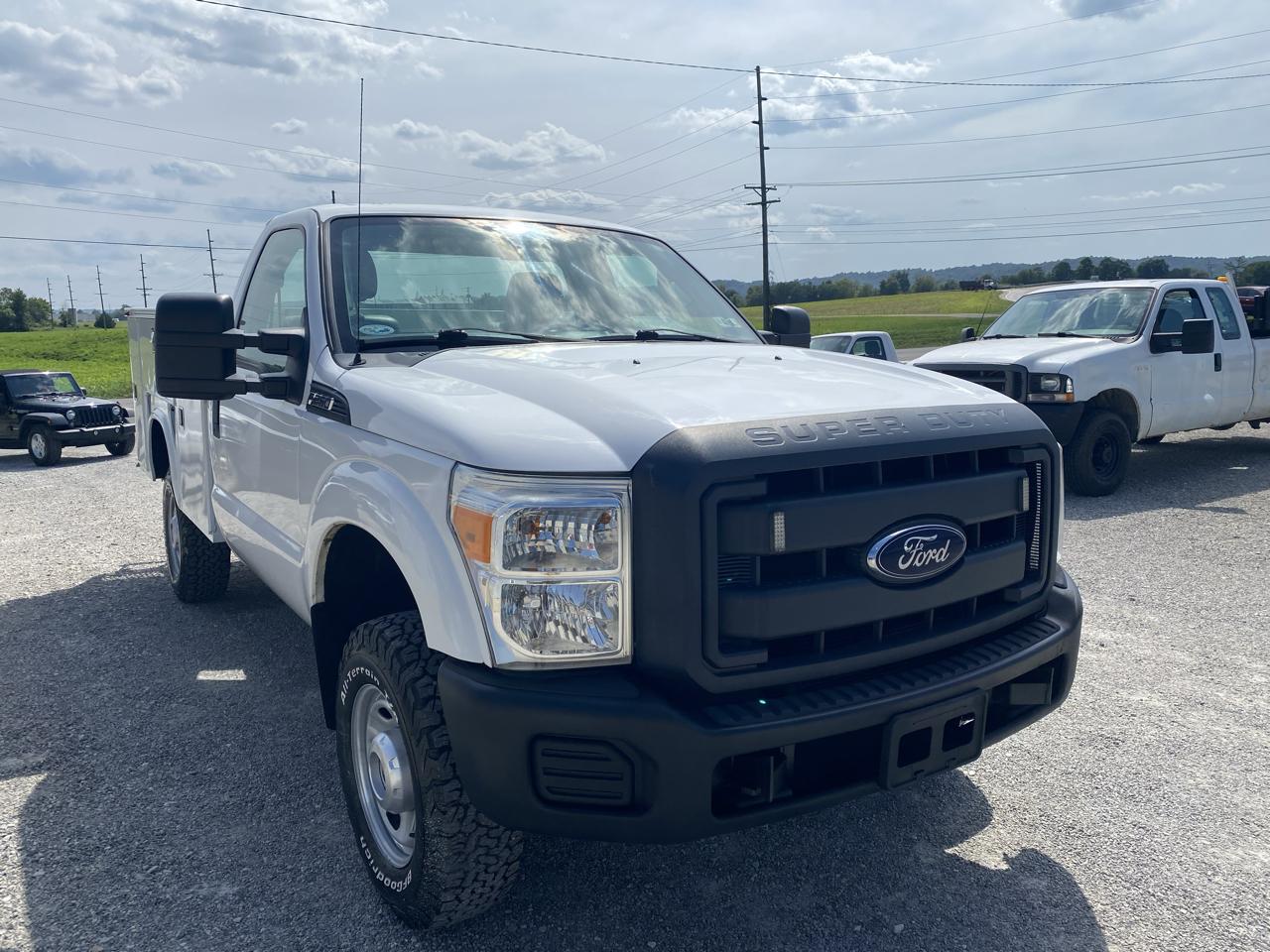 Ford Super Duty F-250 SRW 4WD Reg Cab 137" XLT 2012