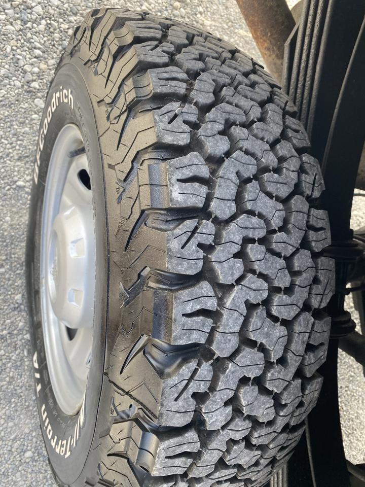 Ford Super Duty F-250 SRW 4WD Reg Cab 137" XLT 2012