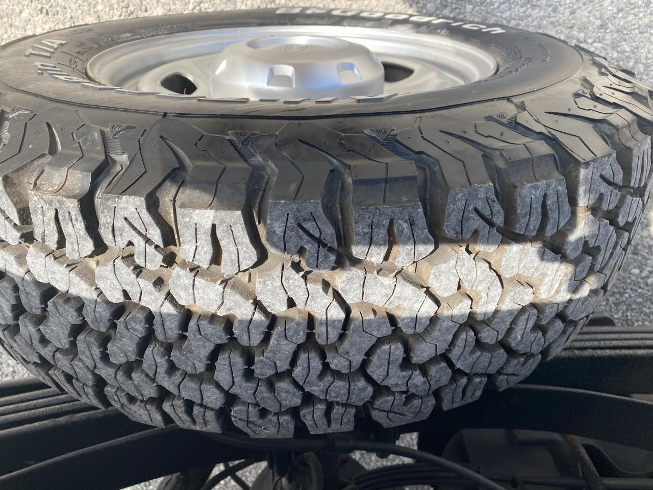 Ford Super Duty F-250 SRW 4WD Reg Cab 137" XLT 2012
