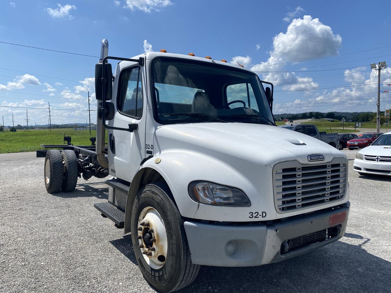 Freightliner M2-106  2006