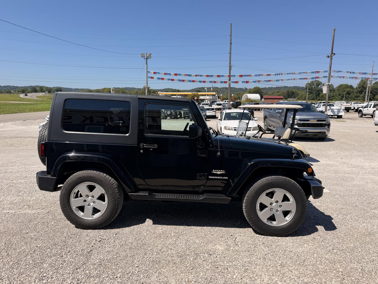 Jeep Wrangler 4WD 2dr Sahara 2010