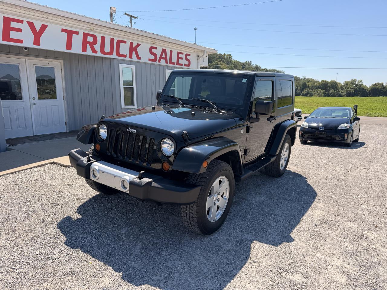 Jeep Wrangler 4WD 2dr Sahara 2010