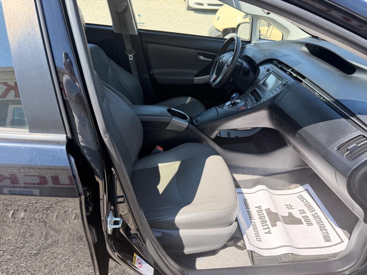 Toyota Prius 5dr HB Persona Series Special Edition (Natl) 2015