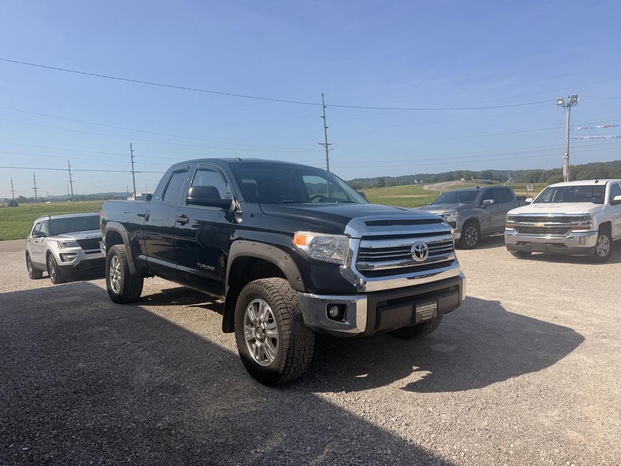 Toyota Tundra 4WD SR5 Double Cab 6.5' Bed 4.6L (Natl) 2017