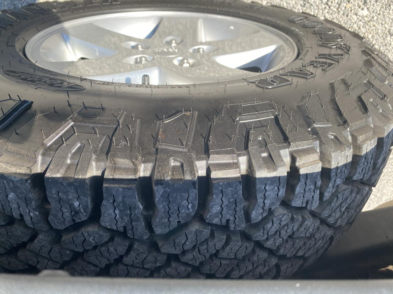 Jeep Wrangler 4WD 2dr Sport 2016