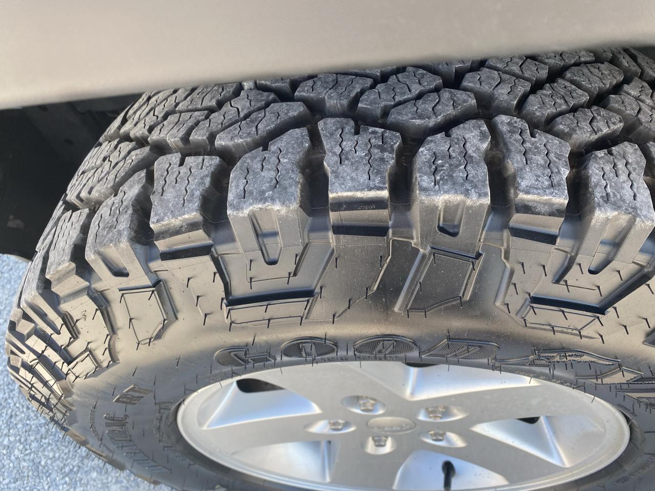 Jeep Wrangler 4WD 2dr Sport 2016
