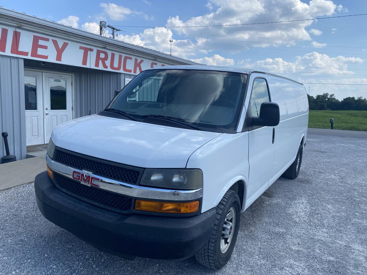 GMC Savana Cargo Van RWD 2500 155" 2016