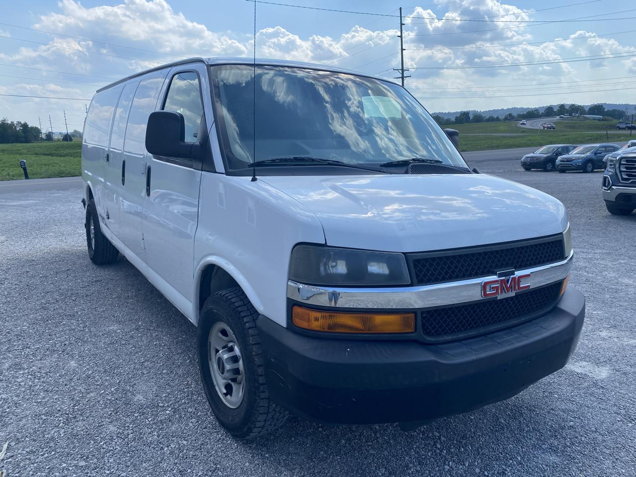 GMC Savana Cargo Van RWD 2500 155" 2016