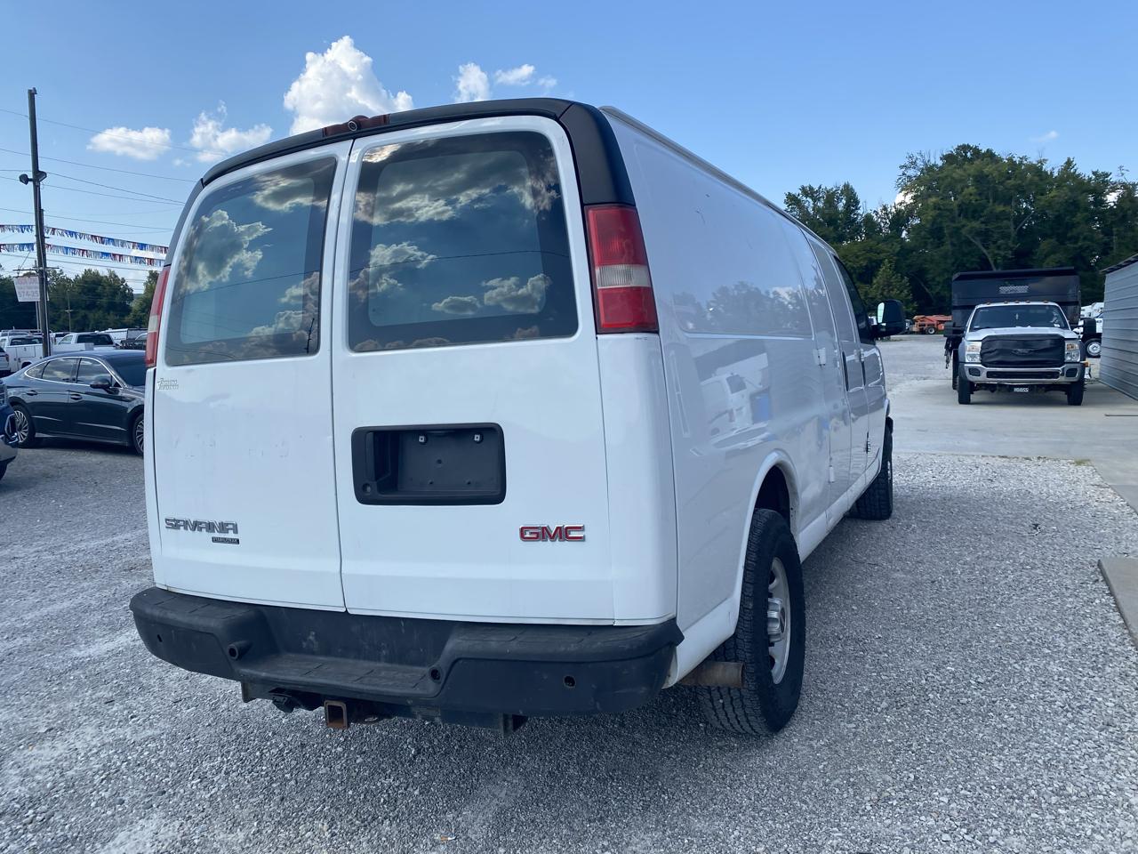 GMC Savana Cargo Van RWD 2500 155" 2016