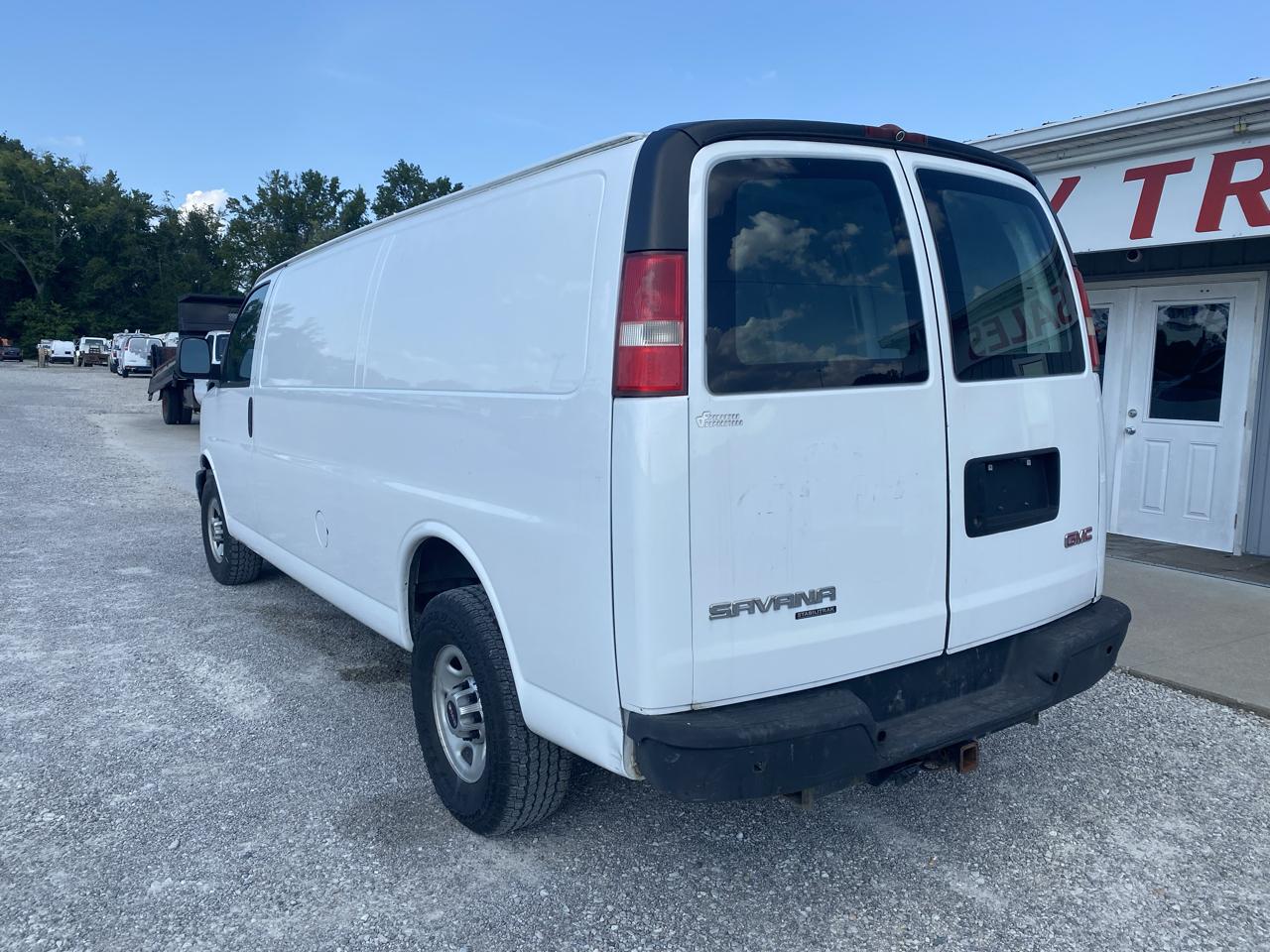 GMC Savana Cargo Van RWD 2500 155" 2016