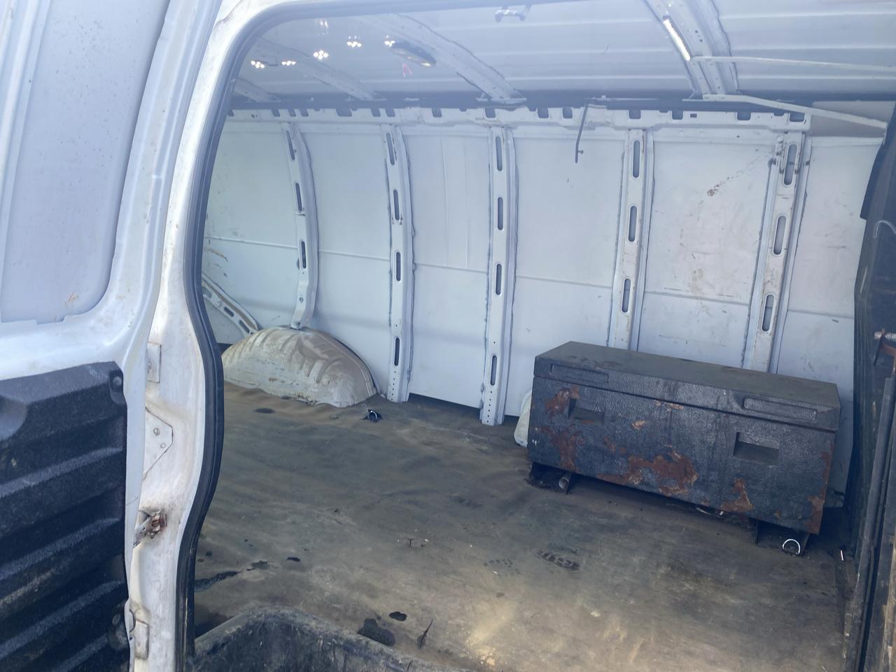 GMC Savana Cargo Van RWD 2500 155" 2016