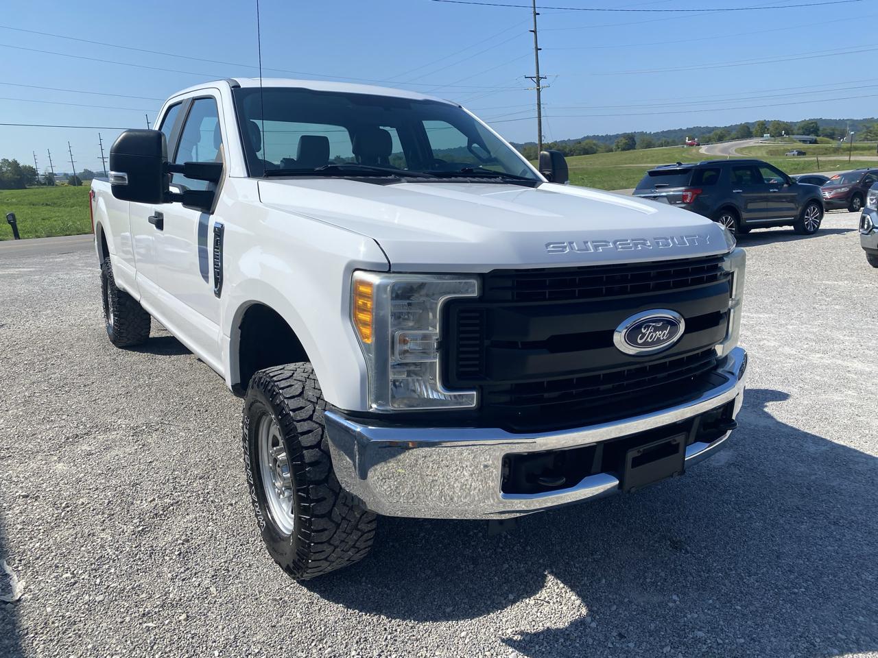 Ford Super Duty F-250 SRW Lariat 4WD SuperCab 8' Box 2017