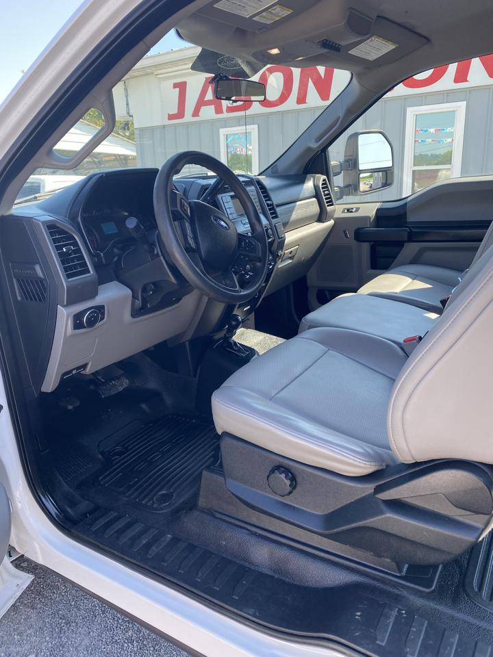 Ford Super Duty F-250 SRW Lariat 4WD SuperCab 8' Box 2017