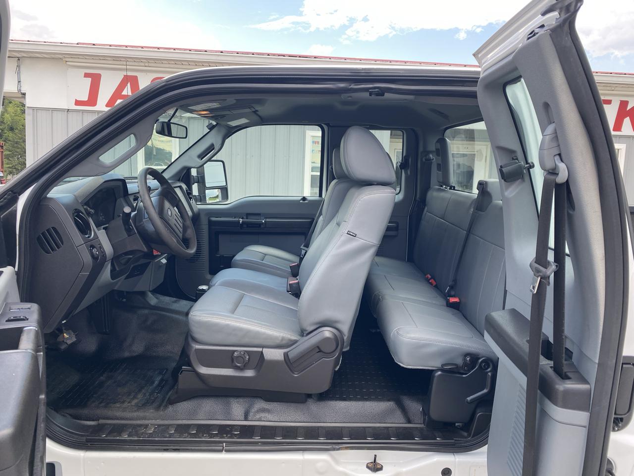 Ford Super Duty F-250 SRW 4WD SuperCab 142" Lariat 2016