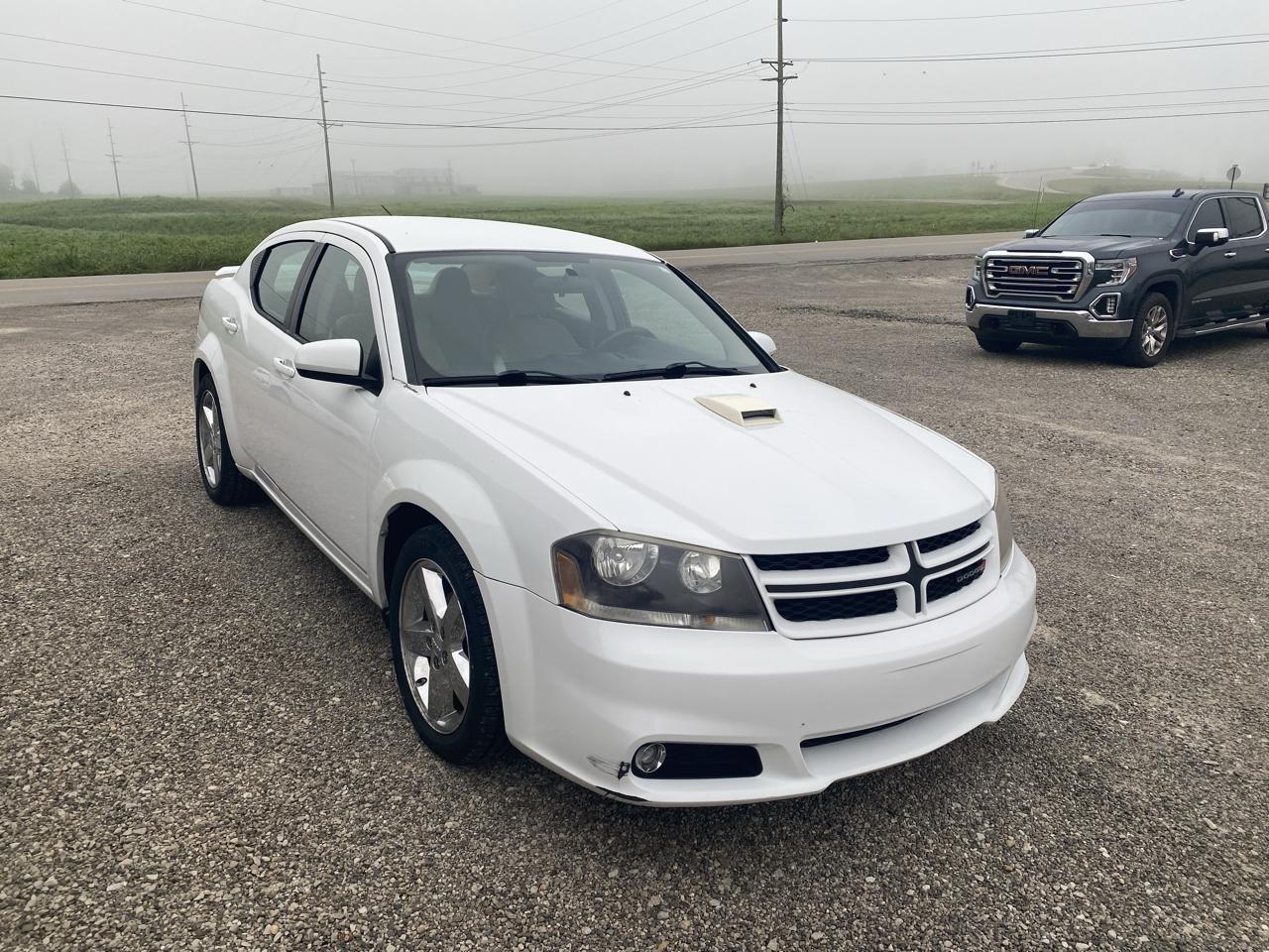 Dodge Avenger 4dr Sdn SXT 2013