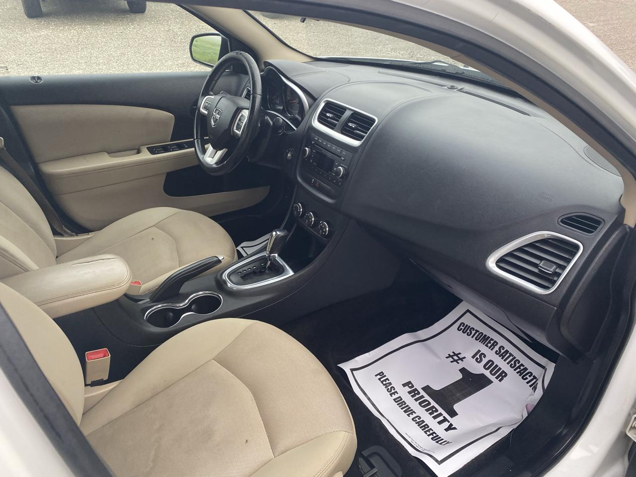 Dodge Avenger 4dr Sdn SXT 2013