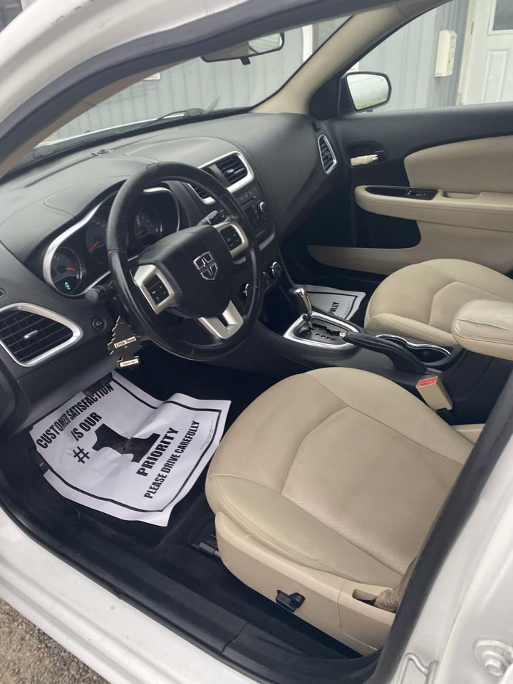 Dodge Avenger 4dr Sdn SXT 2013