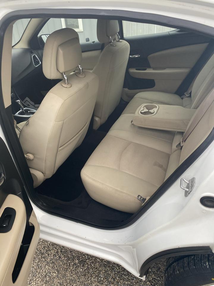 Dodge Avenger 4dr Sdn SXT 2013