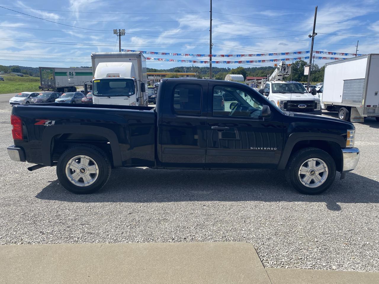 Chevrolet Silverado 1500 4WD Ext Cab 143.5" LT 2013