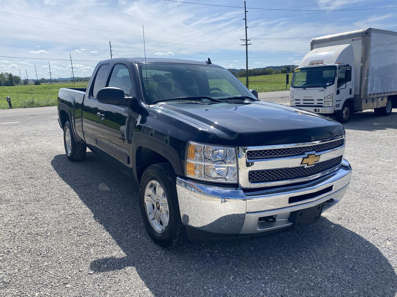 Chevrolet Silverado 1500 4WD Ext Cab 143.5" LT 2013