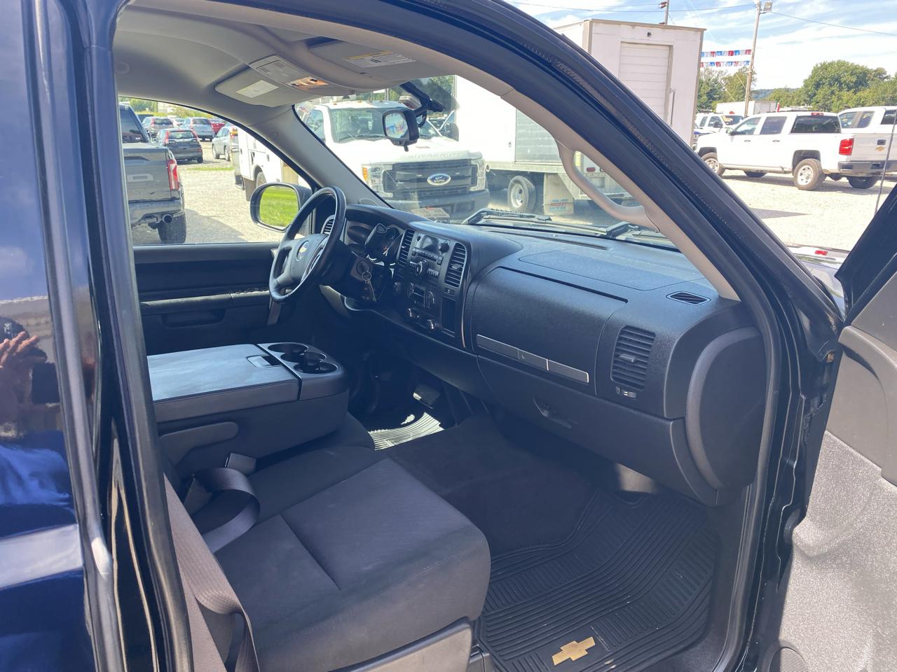 Chevrolet Silverado 1500 4WD Ext Cab 143.5" LT 2013