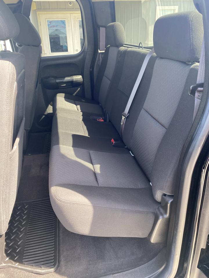 Chevrolet Silverado 1500 4WD Ext Cab 143.5" LT 2013
