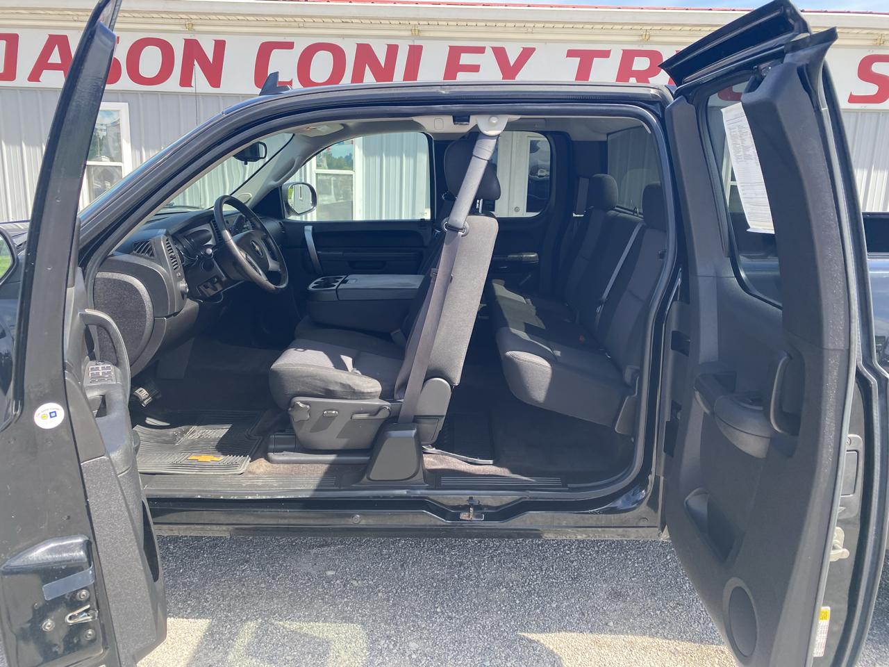 Chevrolet Silverado 1500 4WD Ext Cab 143.5" LT 2013