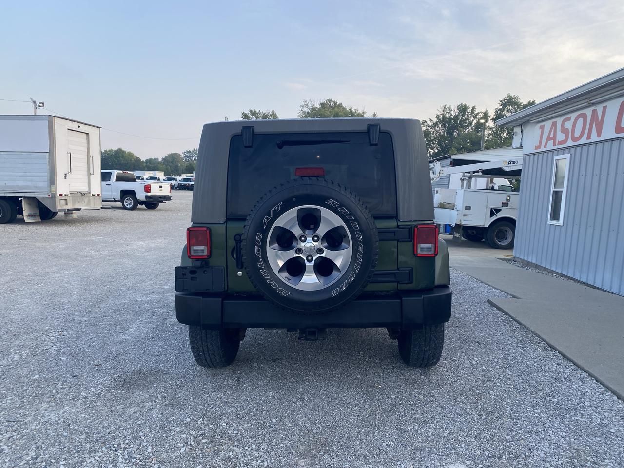 Jeep Wrangler 4WD 4dr Unlimited Sahara 2007