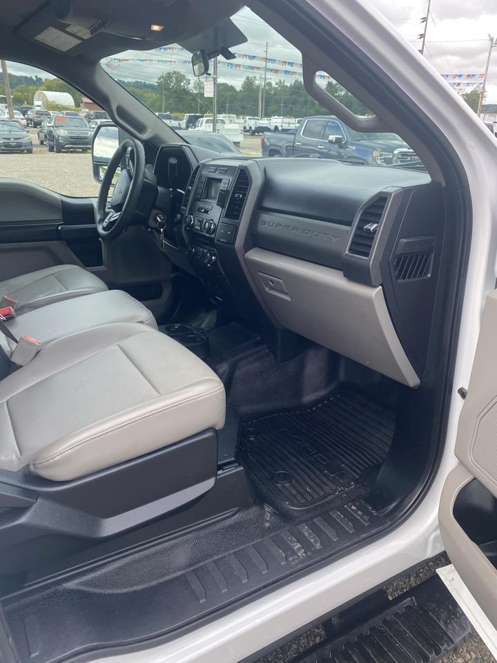 Ford Super Duty F-350 SRW XL 4WD SuperCab 8' Box 2018