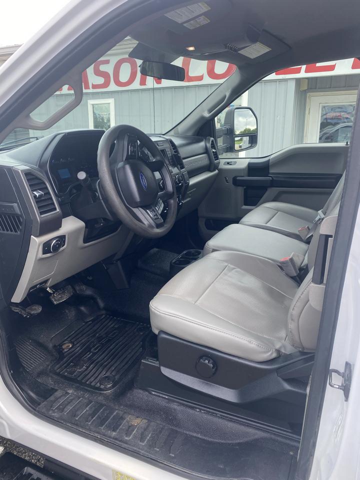 Ford Super Duty F-350 SRW XL 4WD SuperCab 8' Box 2018