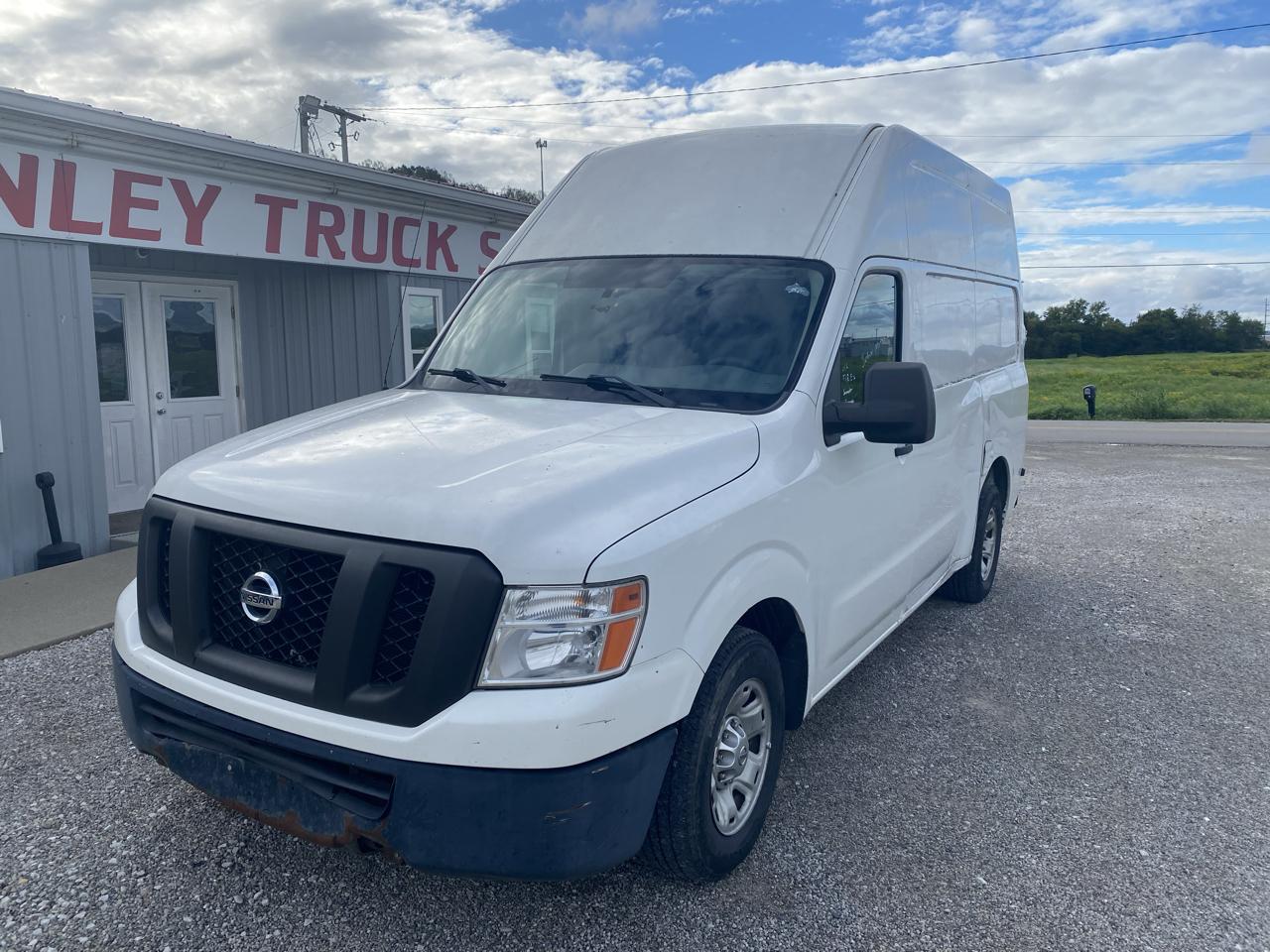 Nissan NV High Roof 2500 V6 S 2012