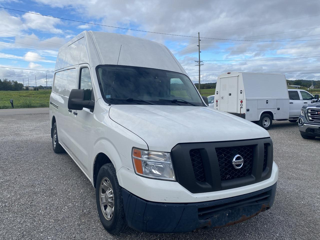 Nissan NV High Roof 2500 V6 S 2012