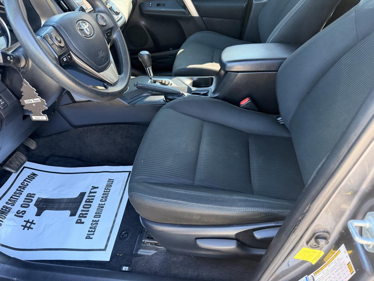 Toyota RAV4 AWD 4dr XLE (Natl) 2014